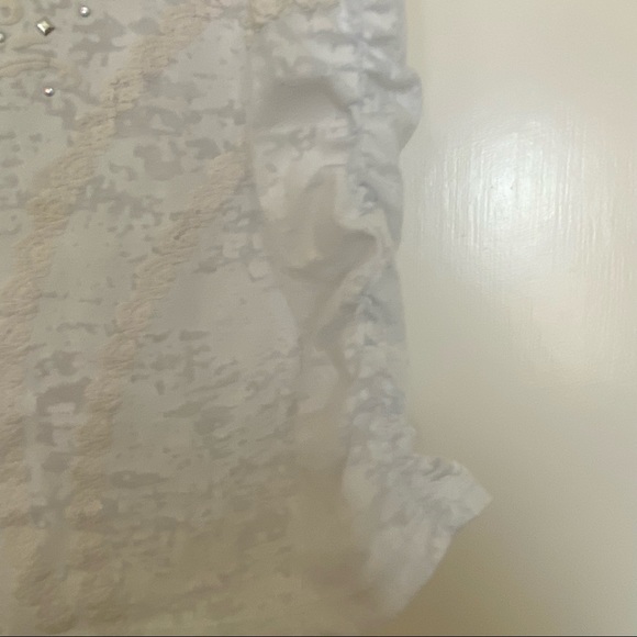 White embelished short sleeve shirt - Picture 3 of 6